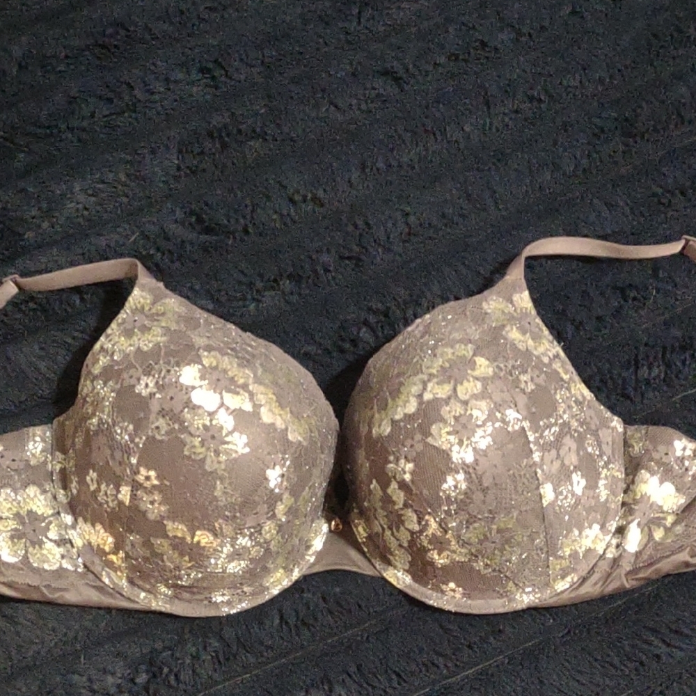 Victoria's Secret Gray and Silver Lace Padded Bra